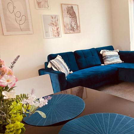✪ Leisure/Business ✪ 1 Bedroom Apt , Free Parking Swansea Exterior photo