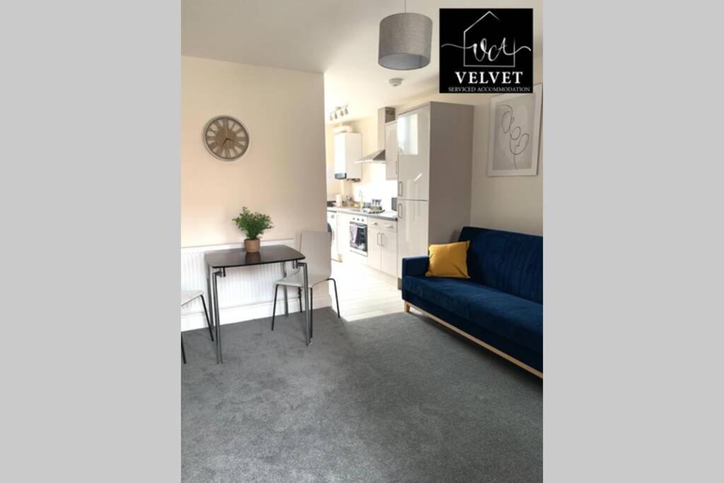 ✪ Leisure/Business ✪ 1 Bedroom Apt , Free Parking Swansea Exterior photo